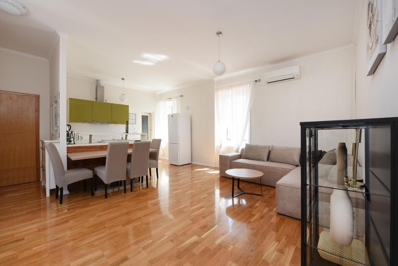Apartment Karuzz Zara Esterno foto