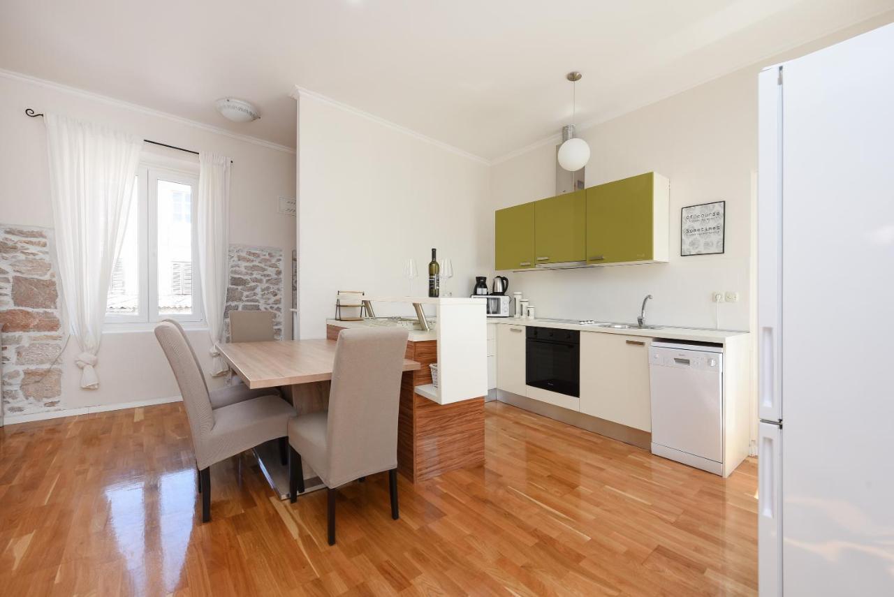 Apartment Karuzz Zara Esterno foto