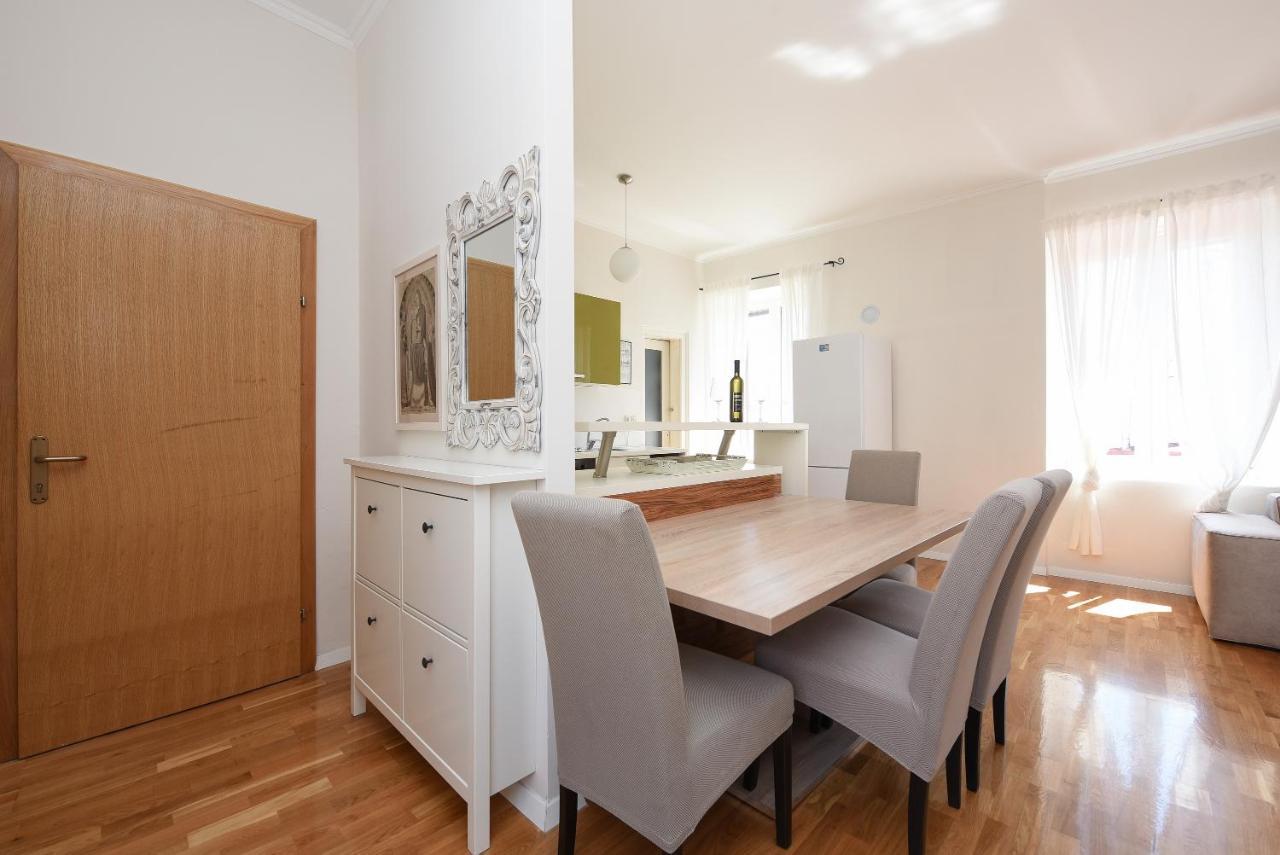 Apartment Karuzz Zara Esterno foto