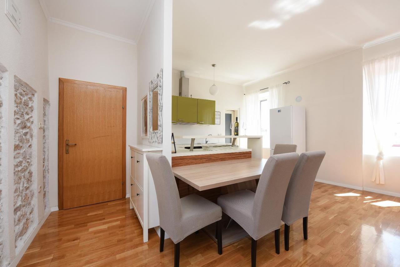 Apartment Karuzz Zara Esterno foto